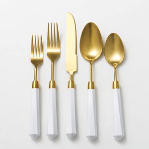 Juego de 5 cubiertos de acero inoxidable, ideal para cocina, mesa, comedor, uso doméstico, cubiertos con acabado Chapado en color dorado, mango blanco - Product Image 1