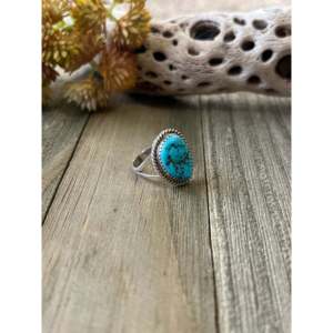 Bague en argent sterling plaqué or rose avec turquoise Kingman faite à la main par les Navajo, taille 7.25, sertissage clos, incrustation, marque privée sous licence 'Is' - Product Image 3