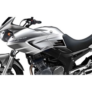 Labelbike Italy Yamaha TDM 900 Protection latérale de réservoir pour motos, 2 autocollants en gel compatibles et durables - Product Image 2