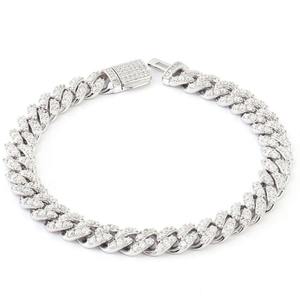 La mejor pulsera de eslabones cubanos de diamantes de lujo solicitada perfecta para fiestas y estilos cotidianos disponible a un precio asequible - Product Image 1