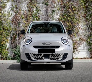 รถยนต์ไฟฟ้า F i a te 600e กำลัง 156 แรงม้า แบตเตอรี่ลิเธียม 54 กิโลวัตต์ชั่วโมง รุ่น LaPrimaa พร้อมระบบชาร์จเร็วและอุปกรณ์ชาร์จในรถยนต์ - Product Image 1