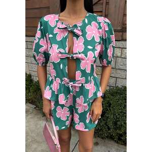 Ensemble en popeline à motif floral 10122, à nouer devant, avec taille élastique, respirant pour les loisirs - Product Image 1