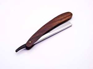 Navaja de Afeitar Recta de Acero Inoxidable Personalizable, Uso Profesional y Personal, con Mango de Madera Natural para Barberos - Product Image 2