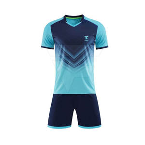 Ensemble de maillots de football unisexe personnalisables avec logo personnalisé, nom de l'équipe imprimé, vêtements de sport 100% polyester - Product Image 1