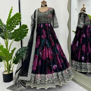 Belle robe de soirée et Dupatta avec fil avec séquence avec bordure en dentelle - Product Image 1