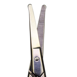 Tijera para el cuidado de la nariz y el vello facial hecha a mano a medida - Product Image 5