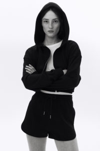 Shorts deportivos para mujer, cintura alta, cintura superpuesta, estilo biker, elásticos, para entrenamiento, yoga, correr, deportes, con logo personalizado. - Product Image 2