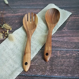 Serveurs de salade en bois naturel de haute qualité Scoop haut nouveau design vaisselle fêtes de restaurant grossistes directs - Product Image 1