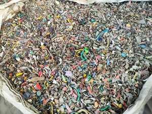 Escamas de PET recicladas/Botellas de PET Chatarra de plástico/Gránulos de PET Materias primas de plástico - Product Image 6