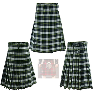 Kilts traditionnels écossais des Highlands en tissu acrylique avec des motifs de tartan classiques conçus pour un confort et une tenue longue durée - Product Image 2