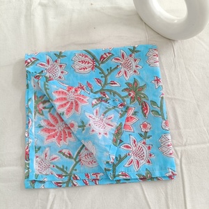 Serviettes en coton carrées, bleu orchidée, rose, faites à la main, imprimées à la main en Inde, écologiques, personnalisables, pour les mariages, l'usage domestique - Product Image 2
