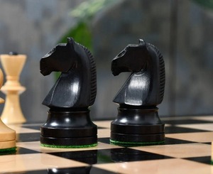 Piezas de Ajedrez de la Era Soviética Rusa Reproducidas, Ébano y Madera de Boj Natural, Rey de 3.75 Pulgadas al Mejor Precio - Product Image 1