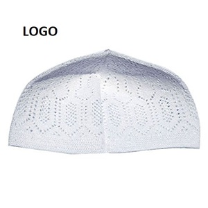 Casquette topi blanche Mosquée de prière musulmane Vente en gros OEM Casquettes kufi Chapeaux en laine Logo personnalisé élégant Casquette kufi décontractée simple pour l'extérieur - Product Image 3