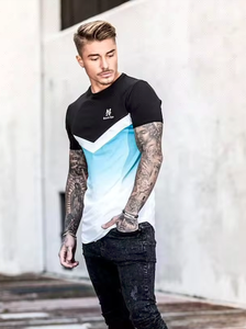 เสื้อยืดกีฬาเข้ารูปแบบใหม่สำหรับผู้ชายเสื้อยืดแขนสั้นชายเสื้อออกกำลังกายแบบสองโทนสี - Product Image 5