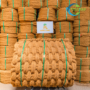 PALM MAT 1m x 10m x 35mm Elevate Outdoor Areas: Tapis de palmiers exportés du Vietnam pour les parcs et les parcs d'attractions - Product Image 4