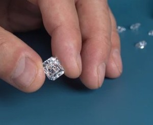 Wholesale Aniva CC031 2.00 Ct IGI Certified Lab Grown Diamond VVS1 D Color Brilliant Cut <b>Cushion</b> Oval Loose HPHT CVD - Product Image 2