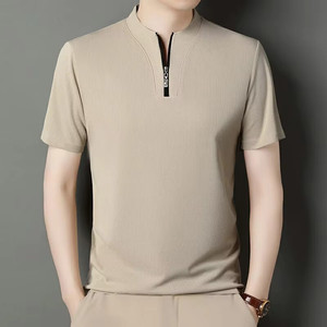 เสื้อยืดผู้ชายคลาสสิกสีทึบมีซิปถักแบบลำลองสำหรับธุรกิจแขนสั้นแบบลำลองพิมพ์โลโก้ด้านหน้าสำหรับใส่เล่นกอล์ฟ - Product Image 1