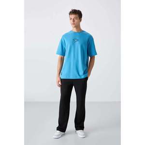 เสื้อยืดคอกลมโอเวอร์ไซส์พิมพ์ลายสำหรับผู้ชาย Tommylife Wholesale รุ่น 88325 สีดำ - FIESTA - Product Image 6