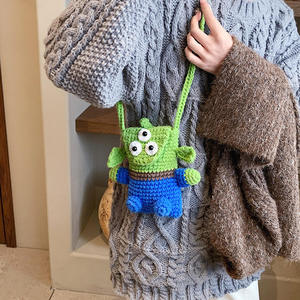 Sac messager créatif en coton au crochet pour femme, motif monstre à petits yeux, style dessin animé, pour la mode parent-enfant, avec empiècements tressés contrastants - Product Image 2