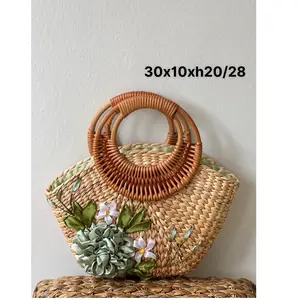 Best Price Hand Woven Natural Color Water Hyacinth Fashionable Handbag Beach Bag with Flowers Decoration Made In Vietnam