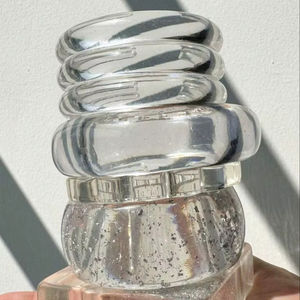 Ensemble de bracelets colorés/Ensemble de bracelets en résine et laiton/Ensemble de bracelets indiens en métal Ensemble de soutien-gorge et culotte rembourrés de couleur rouge Vente en gros - Product Image 1