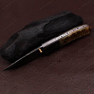 Venta al por mayor personalizado OEM ODM PRESTIGE BLADES hecho a mano de acero de Damasco de Punta caída de borde recto cuchillo de bolsillo plegable mango de madera - Product Image 6