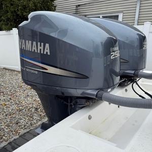 Moteur hors-bord Yamaha 150 CV 4 temps de qualité supérieure à vendre – Performances marines puissantes conçues pour une utilisation à long terme - Product Image 6