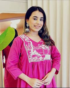 SUMMER DHAMAKA DESINER COLLECTION Disfruta de tu verano con nuestro increíble juego de cordones Elegantes juegos de cordones Muy cómodos y elegantes - Product Image 2