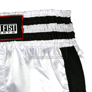 Venta al por mayor de satén ligero de secado rápido transpirable de los hombres ropa de artes marciales Muay Thai pantalones cortos logotipo frontal para el entrenamiento de Kickboxing - Product Image 5