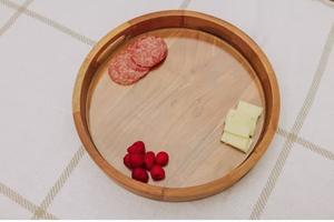 Plateau de service et d'organisation rond en bois massif de qualité supérieure avec poignées faciles à saisir pour la salle à manger, la table basse, la cuisine et la décoration intérieure - Product Image 4
