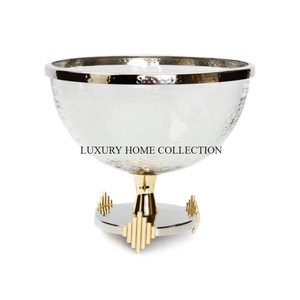 Cuencos de metal de estilo antiguo hechos a mano con relieve intrincado y formas irregulares elegantes - Product Image 1