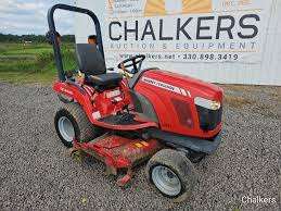 NOUVEAU Tracteur Chargeur Massey Ferguson GC2400 4x4 avec Souffleuse à Neige à Montage Avant et Plateau de Tonte à Montage Central Pompe et Boîte de Vitesses 70 CV - Product Image 6