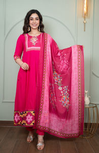 Conjunto de Kurta con estampado floral de rayón para mujer Anarkali de calidad superior con Dupatta Para Boda y ropa informal - Product Image 5