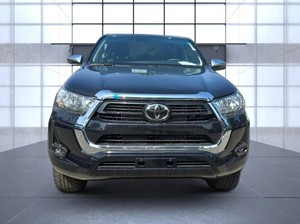 ¡Económico! Hilux Usado 2025 Doble Cabina Confort 4WD UPE 2755cc Automático Cuero |   Asientos Interiores de Tela para Camioneta, Lado Izquierdo - Product Image 2