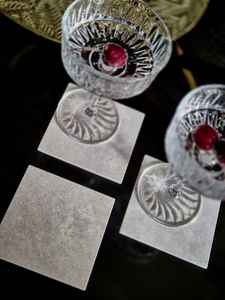 Juego de 4 posavasos cuadrados de piedra con aspecto de mármol hechos a mano, decoración moderna para mesa - Product Image 5