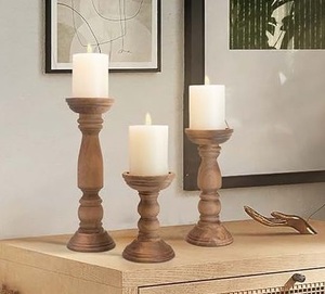 Bougeoir en bois d'aspect antique de qualité supérieure adapté aux décorations de mariage et à l'éclairage d'ambiance chaleureuse du soir - Product Image 2