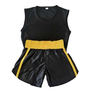 Conjunto de uniforme de boxeo personalizado de alta calidad con pantalones cortos de poliéster transpirable y chaleco diseñado para partidos y entrenamiento de gimnasia - Product Image 2