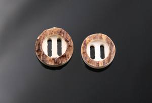 Usine en gros véritable os de buffle boutons 2 trous rond os de boeuf conception personnalisée pour manteaux Blazers chemises Jeans décoration perlée - Product Image 2