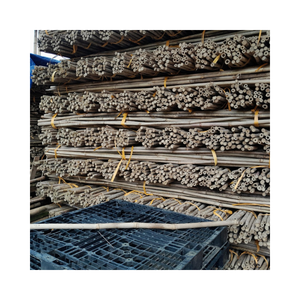 Poteaux de bambou solides et droits Poteau de bambou brut de nature traitée avec des prix compétitifs Vente en gros en vrac du Vietnam 99GD - Product Image 3