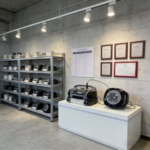 Robot Limpiador de Piscinas Inteligente con Cable, Automático, para Paredes, Subacuático, para Piscinas de Plástico, con Enchufe Estadounidense - 25M - Product Image 3