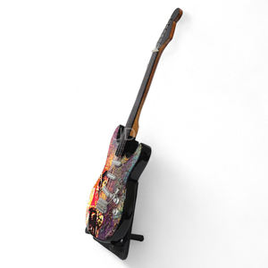 Vente en gros de guitare miniature en bois, mini guitare en bois sculptée par un artisan pièce unique de décoration pour la maison de musicien - Product Image 4