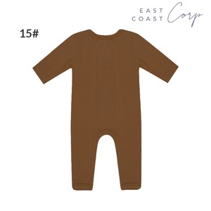 Mameluco de bebé unisex estilo minimalista algodón orgánico de una pieza - Product Image 4