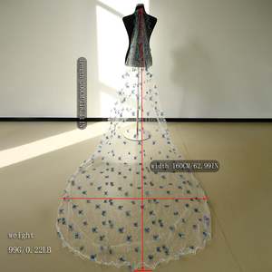 Peigne à cheveux en maille ivoire Bridella M43-WN, fait à la main, style vintage, strass, plastique, confortable, ajustement sécurisé pour les cheveux de la mariée - Product Image 1