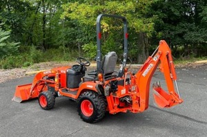 Tractor Utilitario Compacto Kubota BX25D Original de 23 HP |   Tractor Diésel 4x4 para Agricultura y Jardinería - Product Image 4