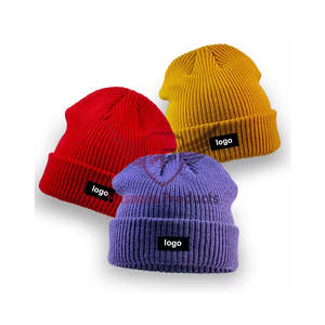 Bonnet d'hiver chaud personnalisé de qualité supérieure pour hommes et femmes Bonnets en tricot personnalisés avec propre logo Motif camouflage - Product Image 1