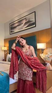 Vêtements ethniques traditionnels de créateur prêts à l'emploi Sharara Gharara Georgette Fabric Indian Embroidery Work 3-Piece Set Slim Fit Party - Product Image 4