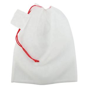 ถุงตาข่ายพกพาทำจากโพลีเอสเตอร์รักษ์โลก ปรับขนาดและช่องใส่ของได้ตามต้องการ รีไซเคิลและซักล้างได้ เหมาะสำหรับใส่เครื่องสำอาง ของเล่น และลูกบอล - Product Image 4