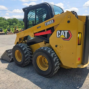 Livraison gratuite Chargeuse sur pneus CATERPILLAR 236D3 avec cabine EROPS, chauffage et climatisation. Accouplement rapide. Chargeur sur pneus auxiliaire hydraulique - Product Image 4