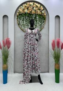 Beau costume de coupe Designer Nayra avec intérieur et Pent-Dupatta avec impression numérique et travail à la main - Product Image 5