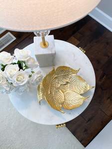 Tazón para servir de aluminio fundido de diseño con forma minimalista y estructura fuerte, adecuado para exhibir frutas o aperitivos - Product Image 2